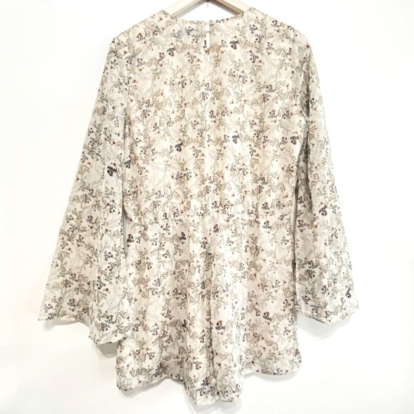 🆕️ Sugarlips Ivory Romper with Wide Sleeve Hems. Underlined. Elastic Waist NWT - Picture 6 of 11